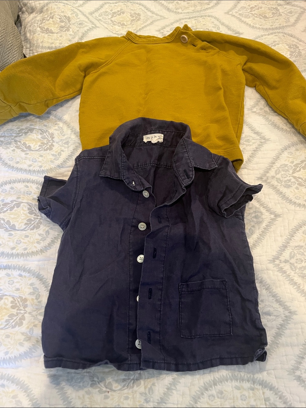 Mabo kids Navy Short-Sleeve linen shirt and chartreuse sweatshirt